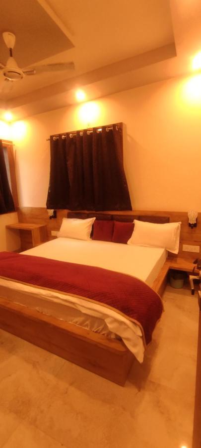 Devi Residency - Near Prem Mandir Bankey Bihari Vrindāvan Exteriör bild